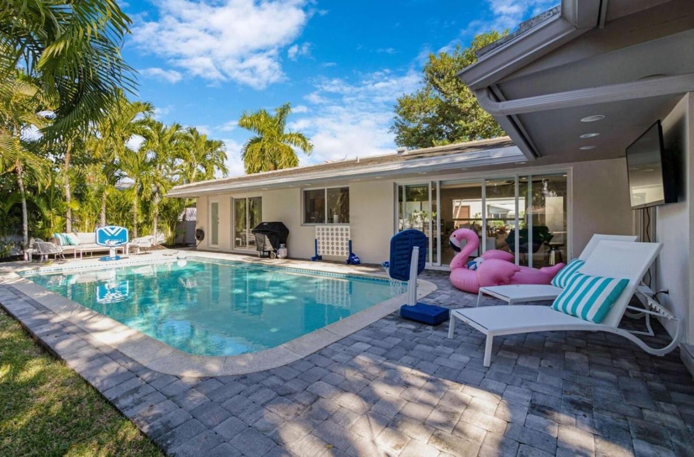 Waterfront Heated Pool Hot Tub Holiday home Fort Lauderdale