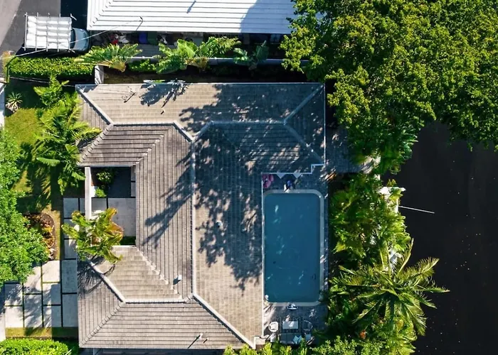 Waterfront Heated Pool Hot Tub