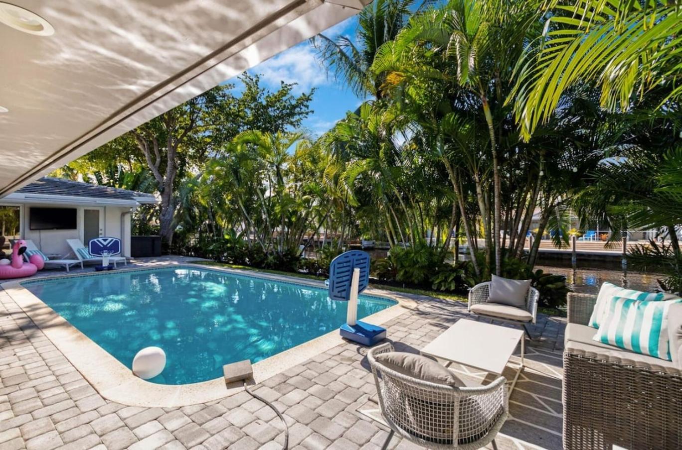 Waterfront Heated Pool Hot Tub * Fort Lauderdale